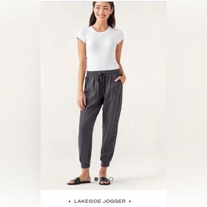 NWT Sz M splendid lakeside jogger in Lead